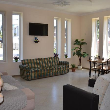 Maka Bed & Breakfast Ureki Exterior photo